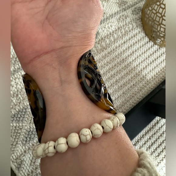 Tory Burch Tortoise Cuff Bracelet, small - Picture 6 of 6